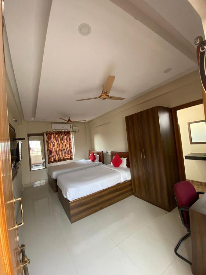 Hotel Renuka Визакхапатнам Екстериор снимка
