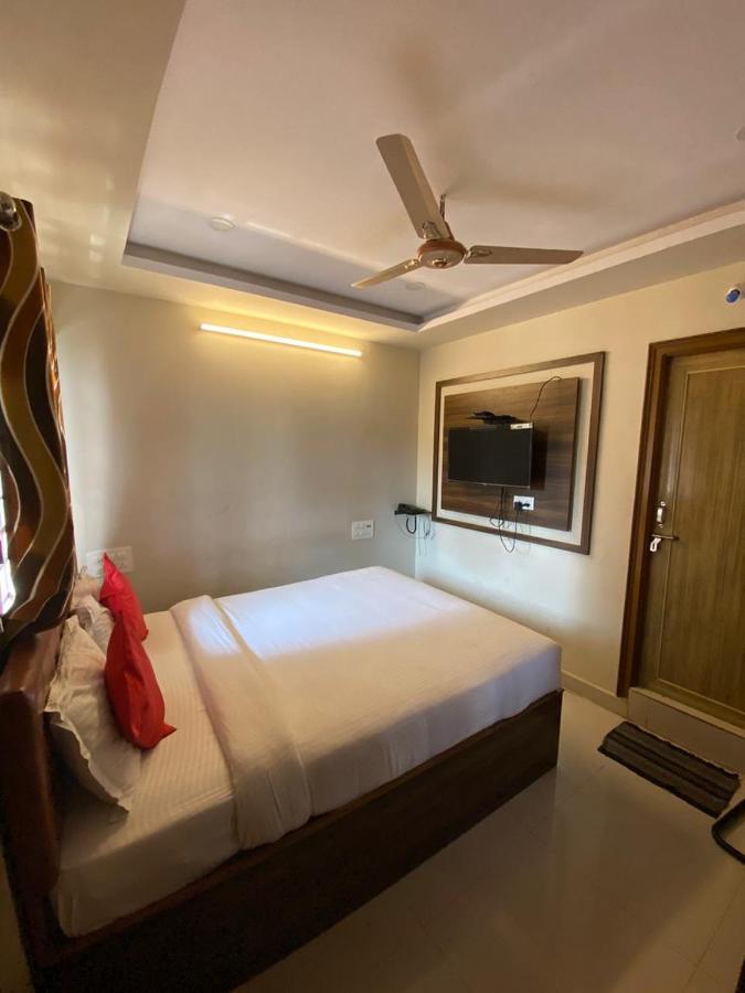 Hotel Renuka Визакхапатнам Екстериор снимка